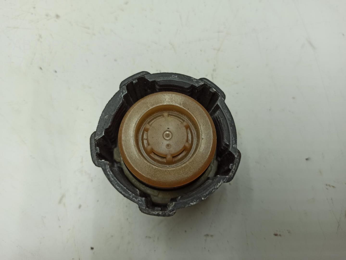 Крышка расширительного бачка для Logan (LS) 2004-2014