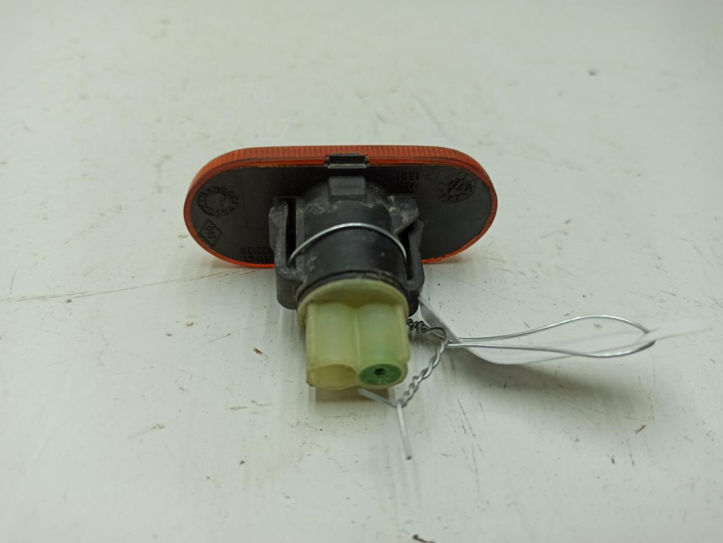 Указатель поворота левый