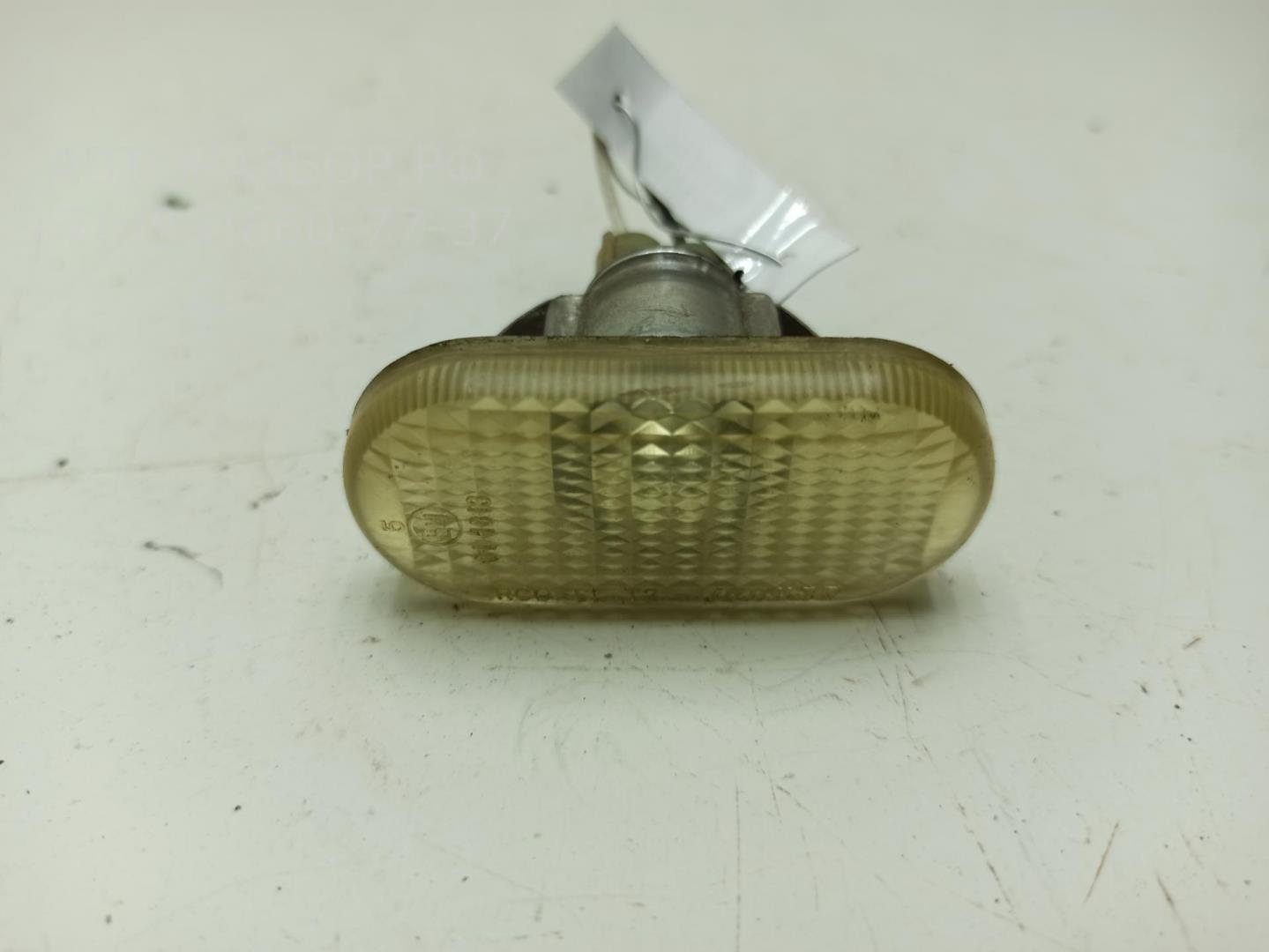 Указатель поворота правый