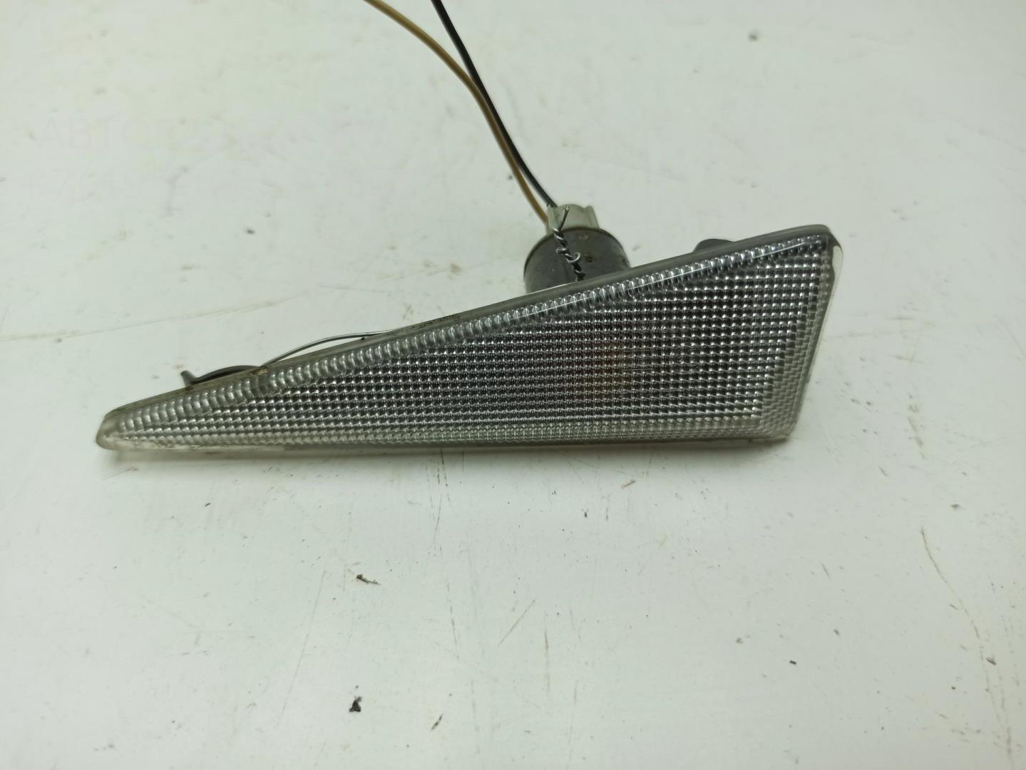 Указатель поворота правый