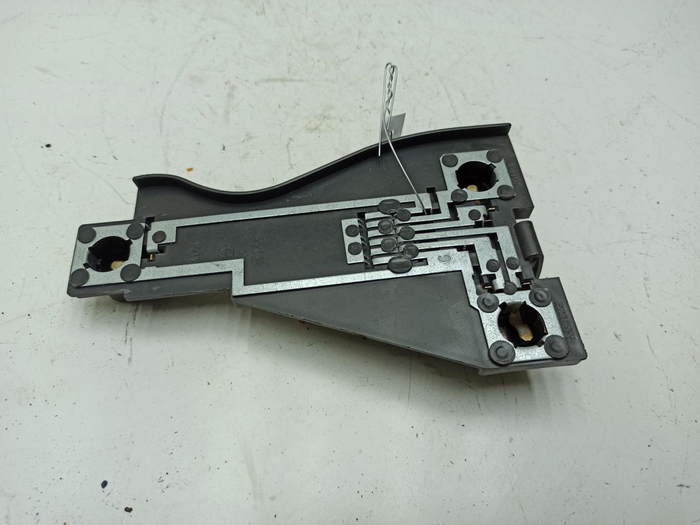 Плата заднего фонаря левого