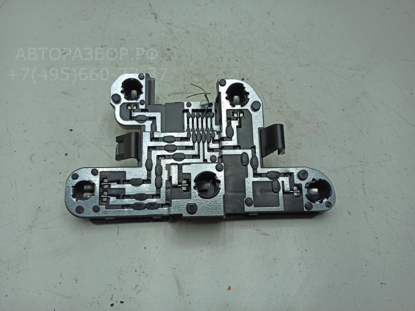 Плата заднего фонаря левого