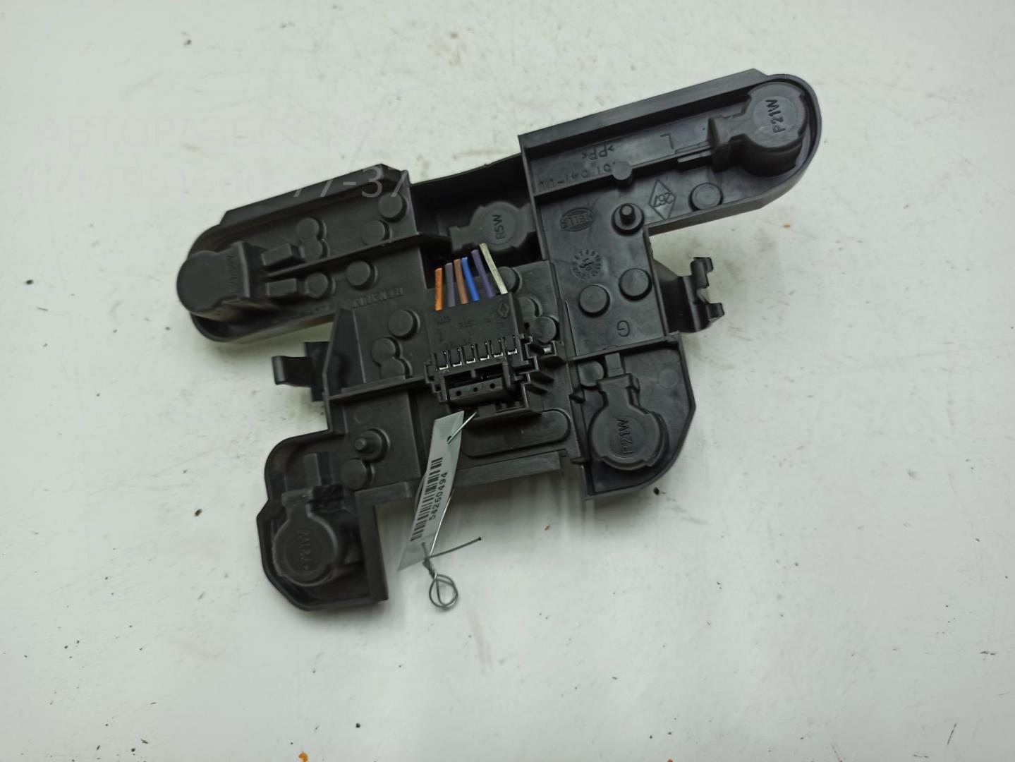 Плата заднего фонаря левого