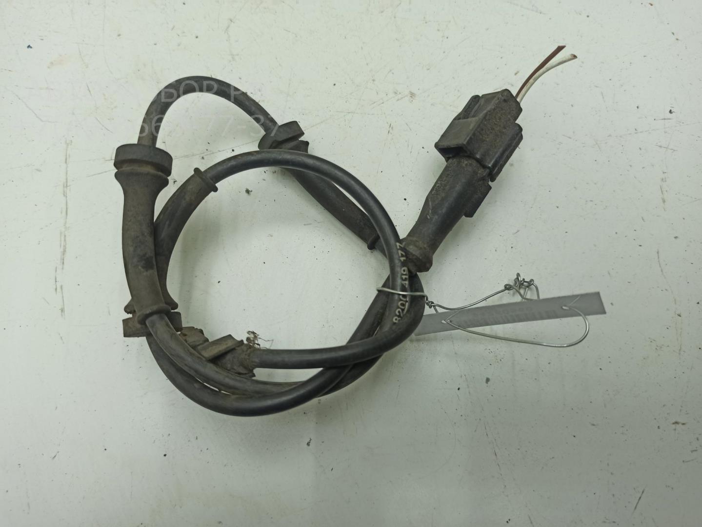 Датчик ABS передний