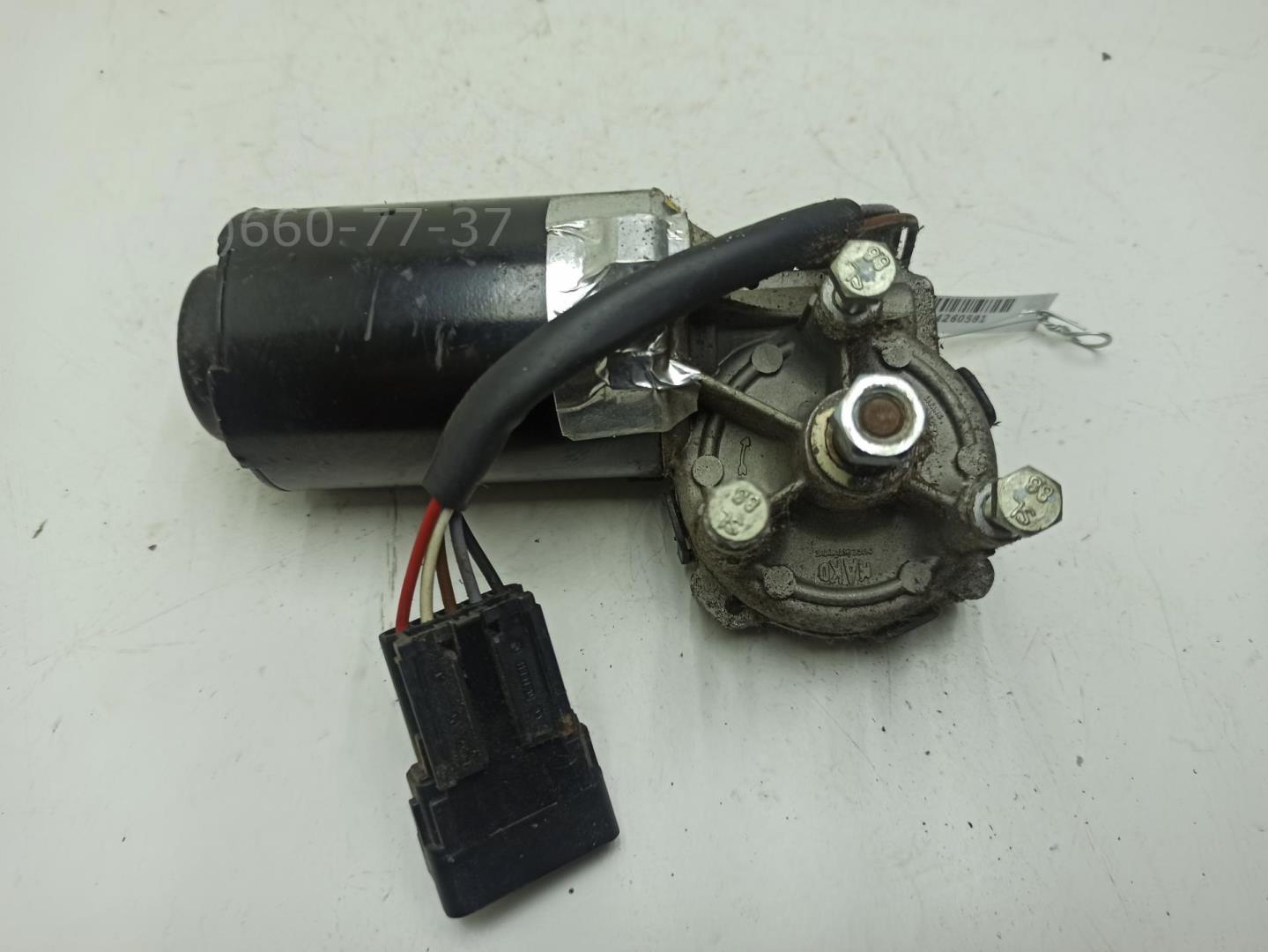 Моторчик стеклоочистителя передний