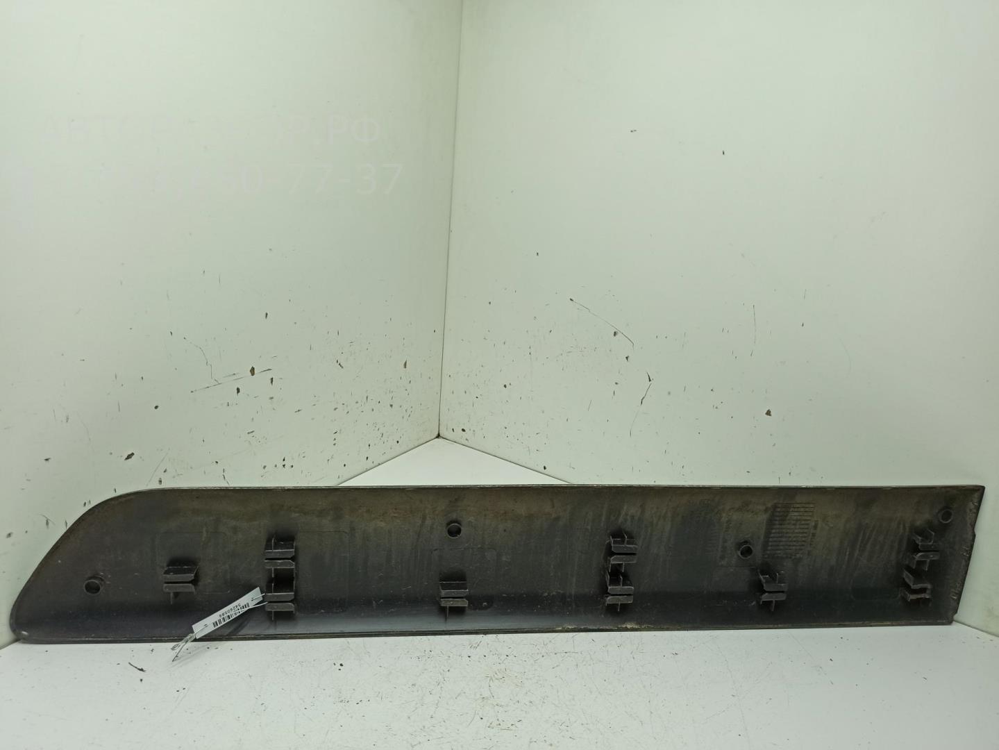 Накладка двери задней правой