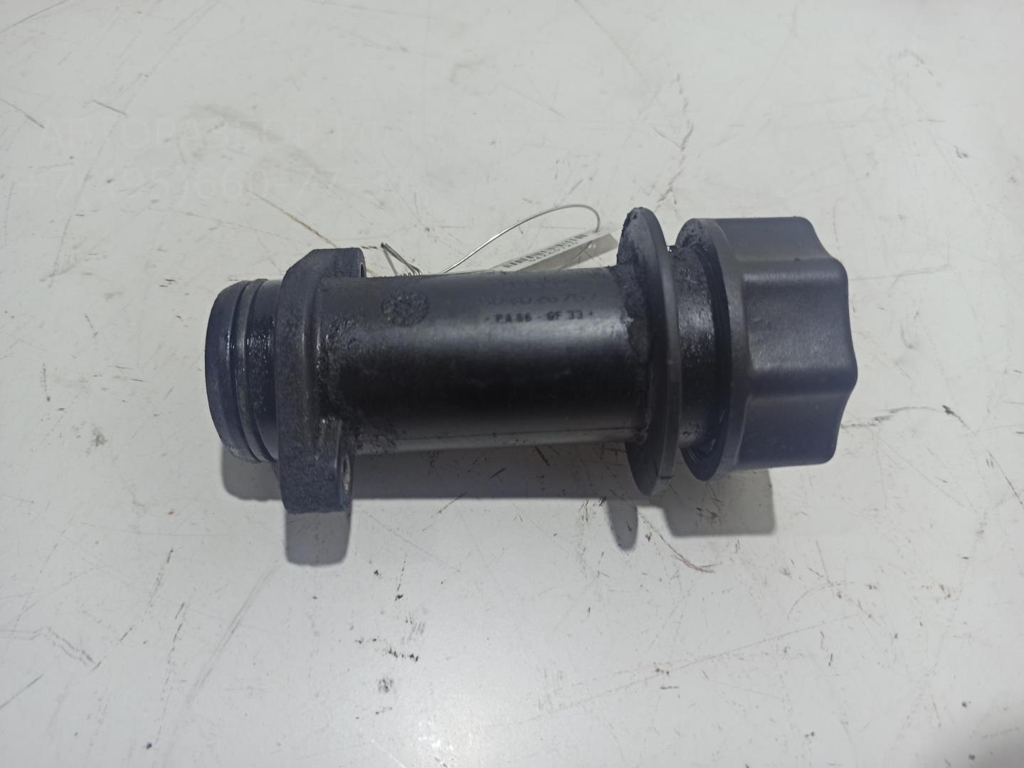 Маслозаливная горловина