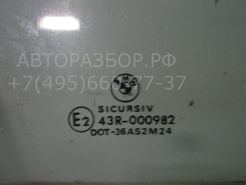 Стекло двери передней правой