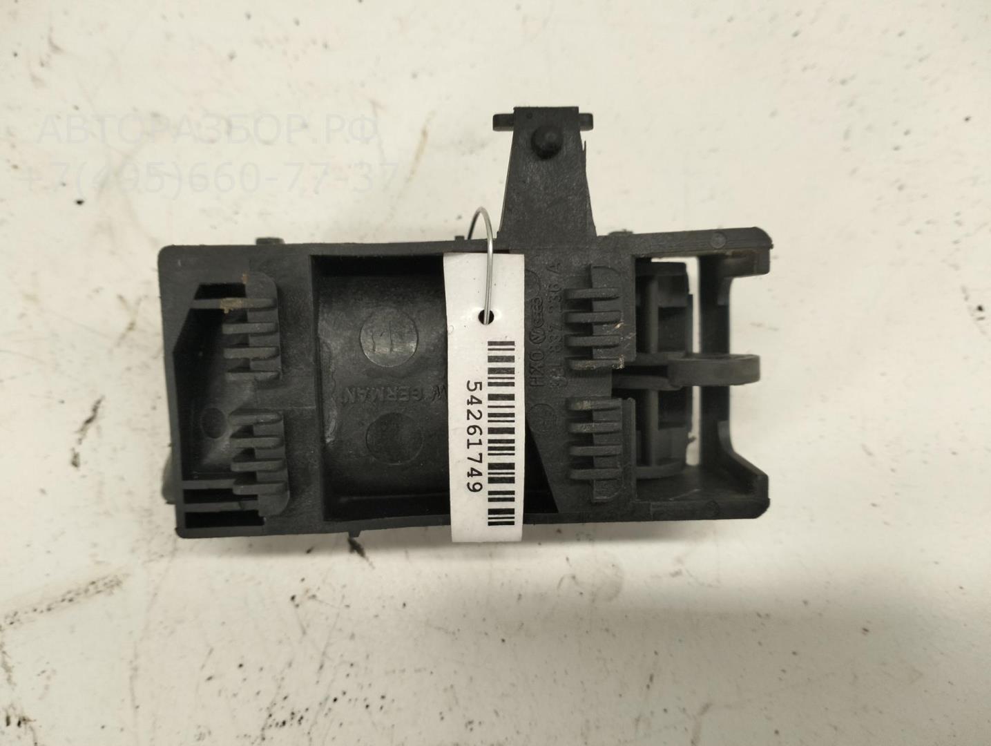 Ручка двери задней внутренняя правая