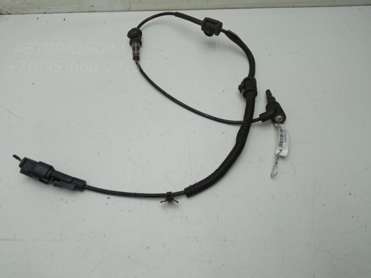 Датчик ABS передний