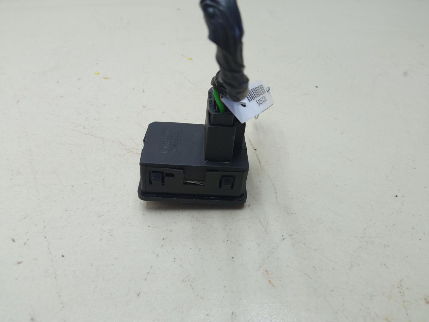 Кнопка регулировки зеркала