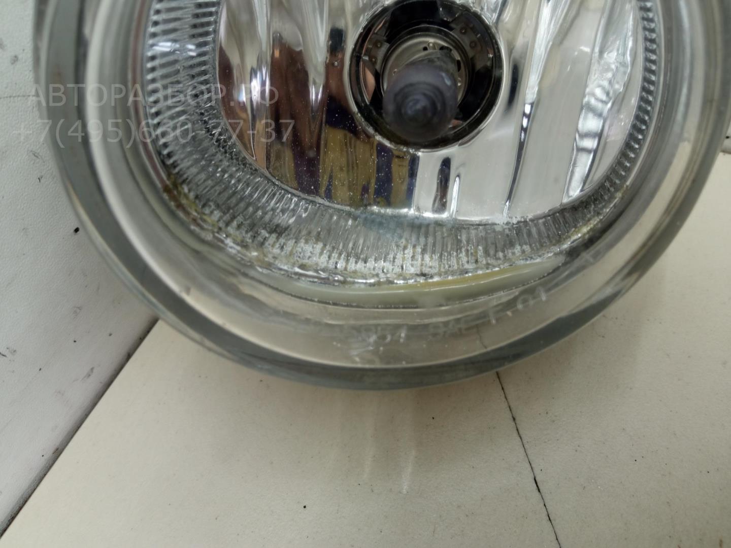 Фара противотуманная левая