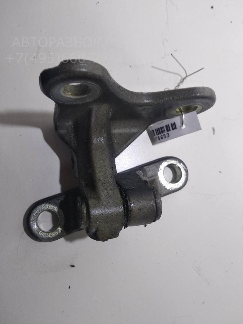 Петля двери