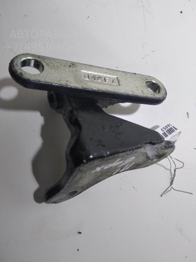 Петля двери