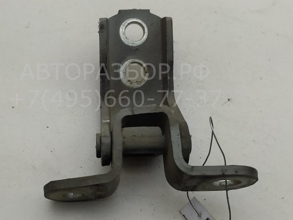 Петля двери