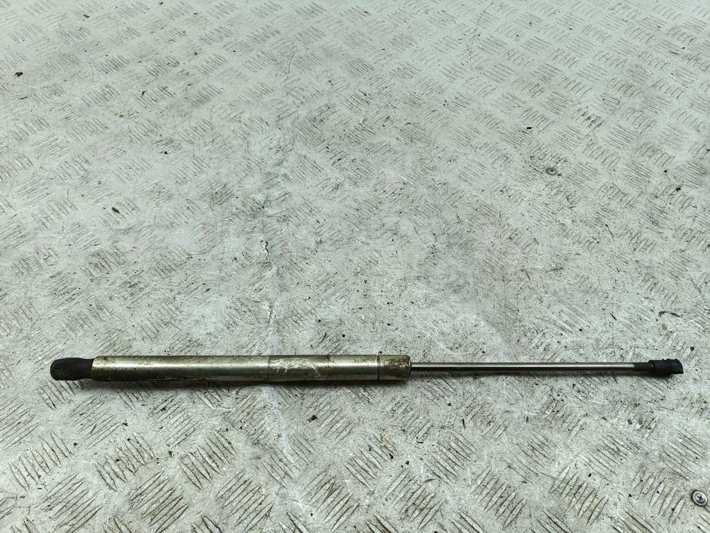 Амортизатор капота