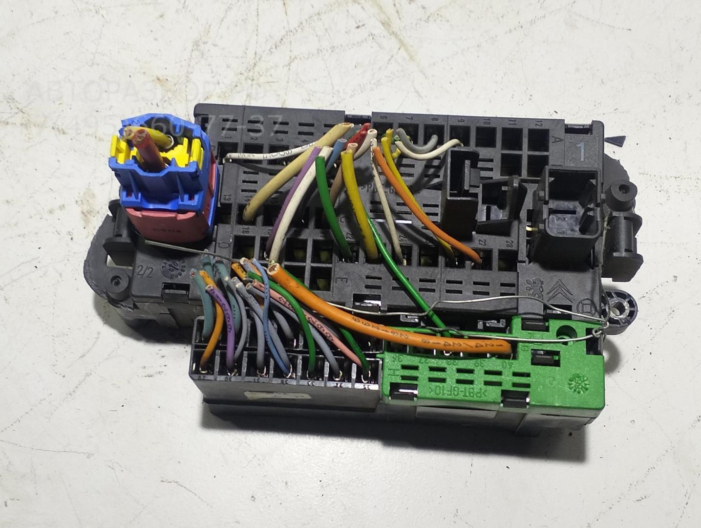 Блок предохранителей