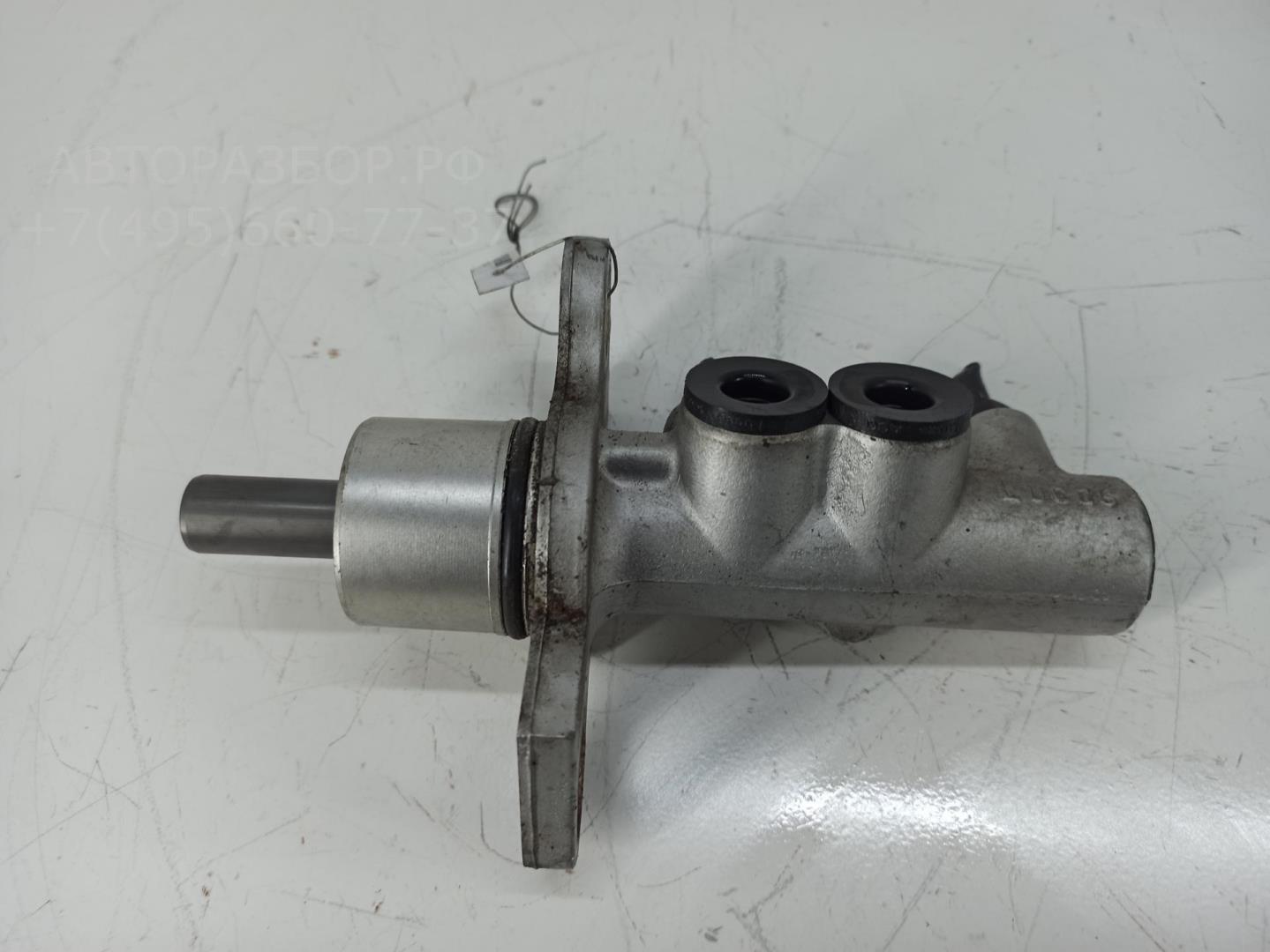 Цилиндр тормозной главный