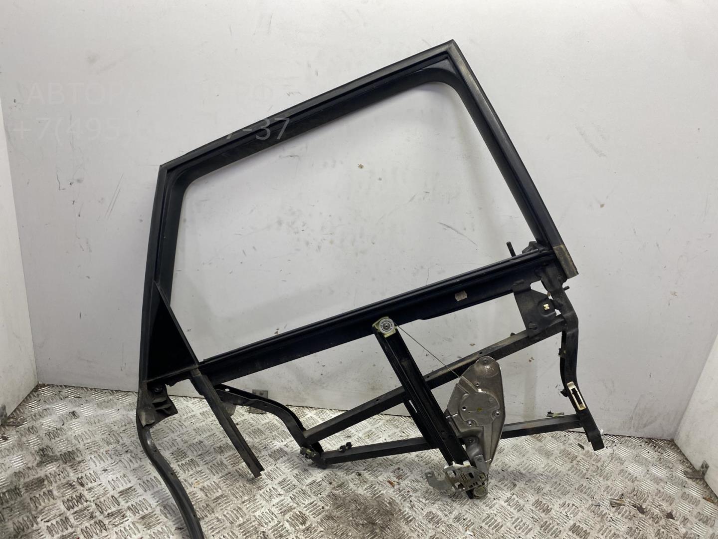 Стеклоподъемник электр. задний правый