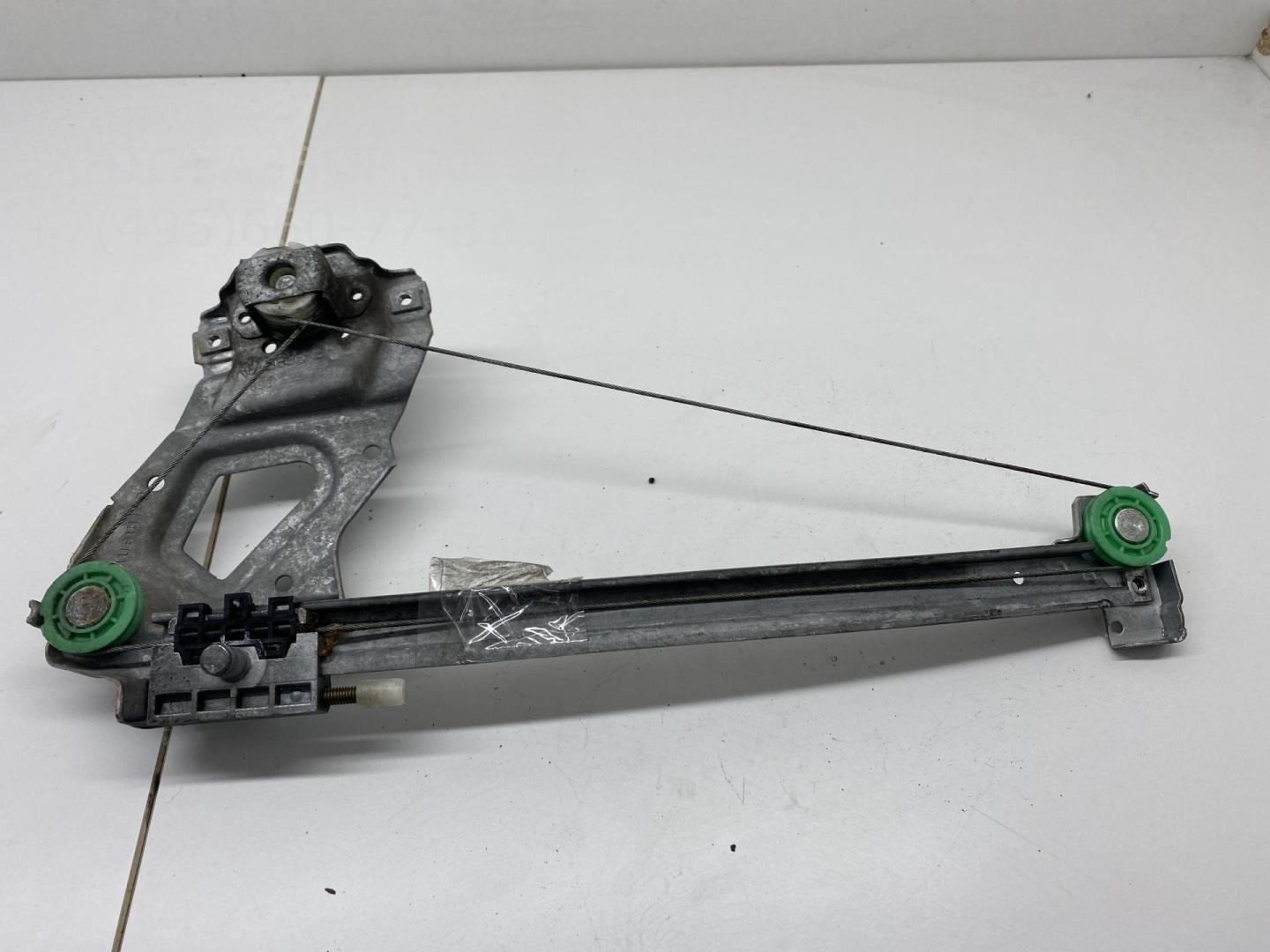 Стеклоподъемник механ. задний левый