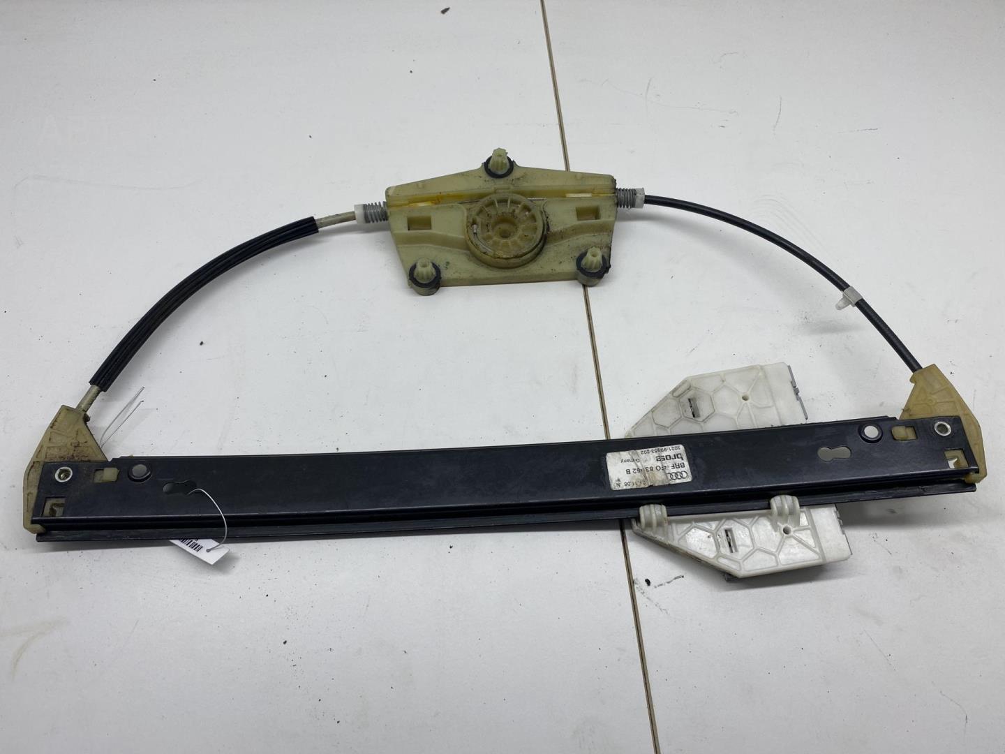 Стеклоподъемник электр. задний правый