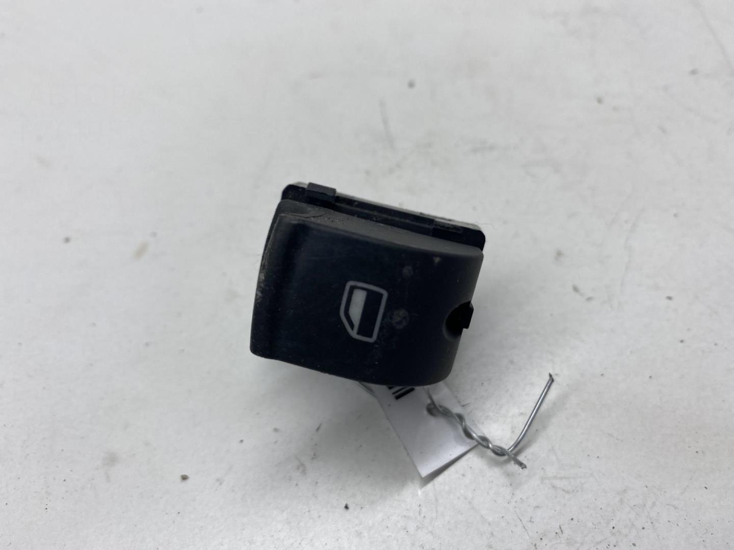 Кнопка стеклоподъемника