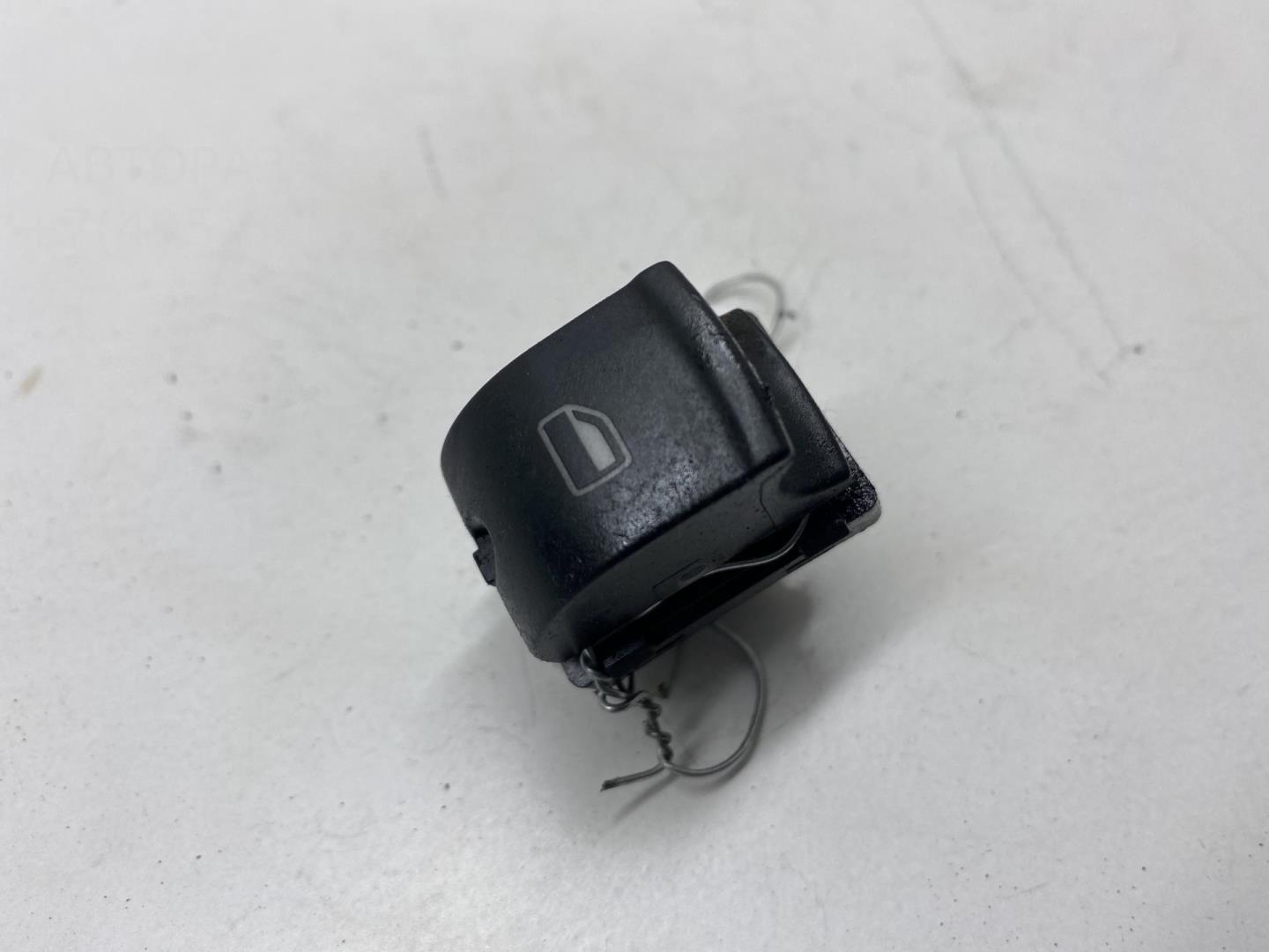 Кнопка стеклоподъемника