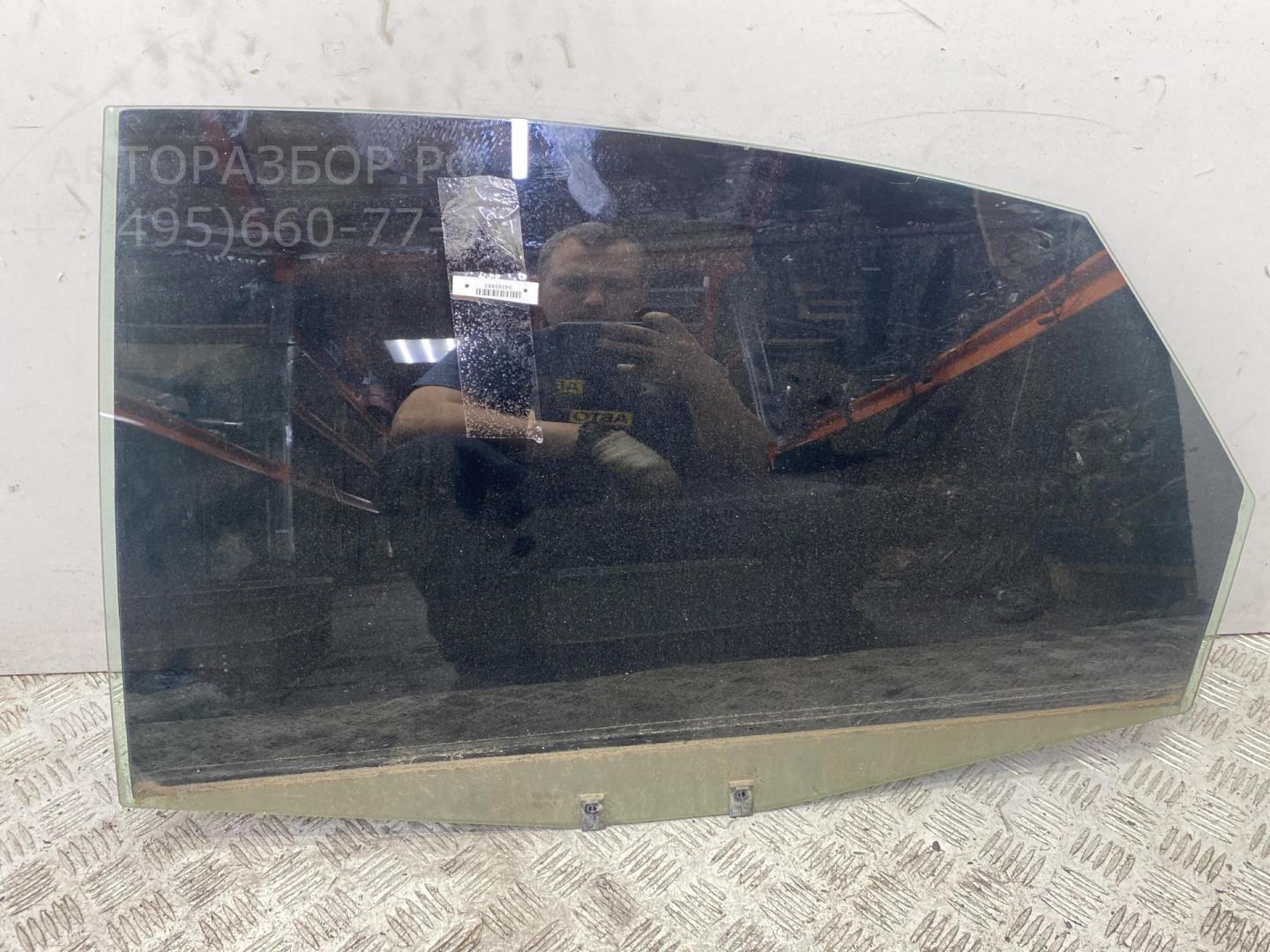 Стекло двери задней левой