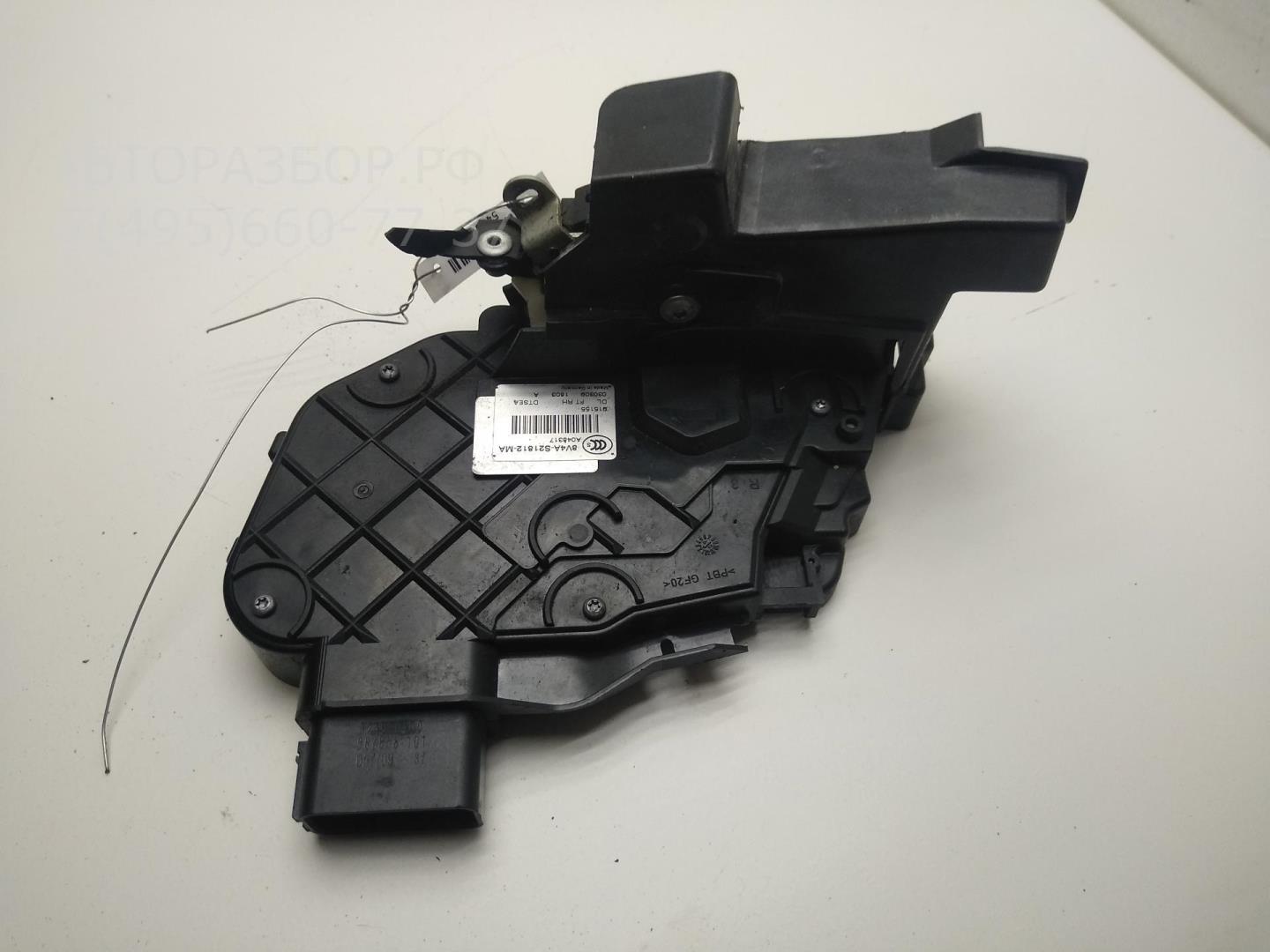 Замок двери передней правой