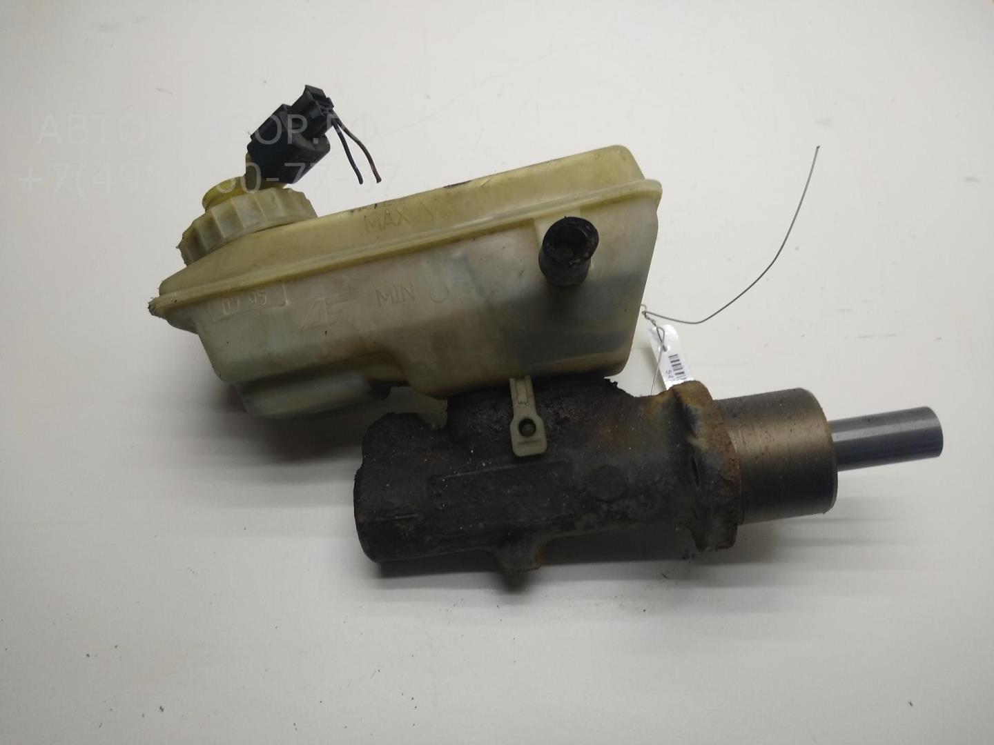 Цилиндр тормозной главный