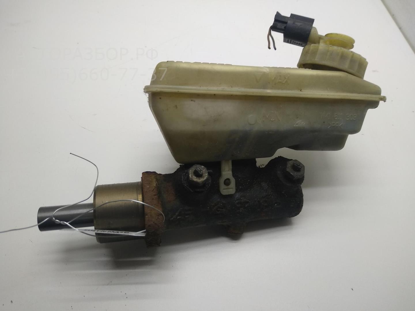 Цилиндр тормозной главный