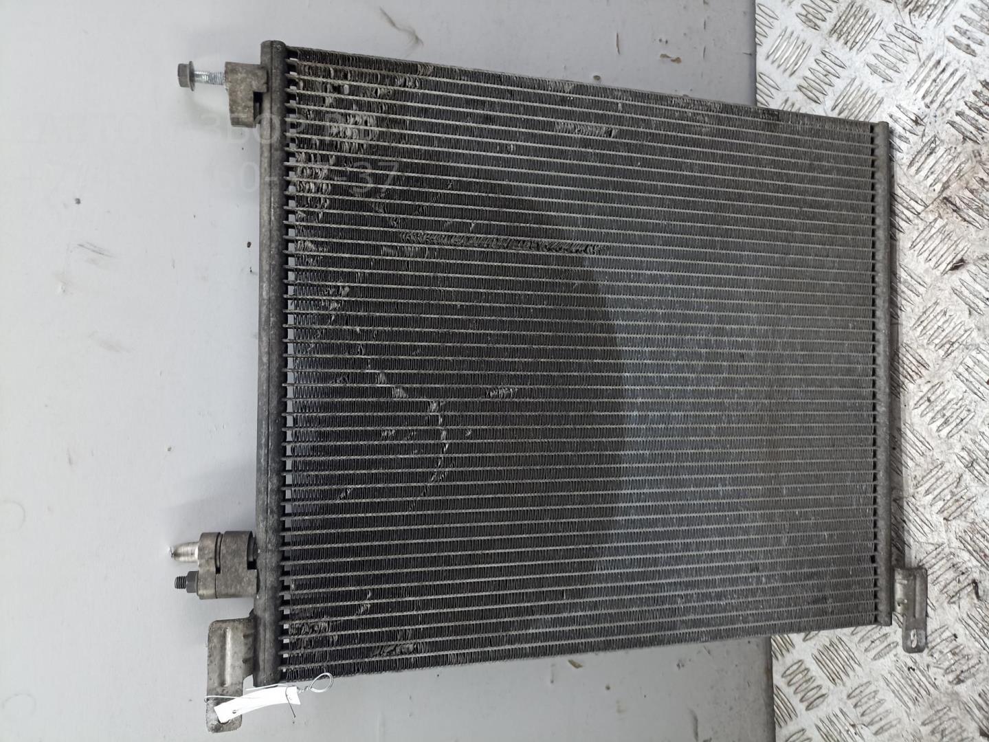 Радиатор кондиционера / конденсер