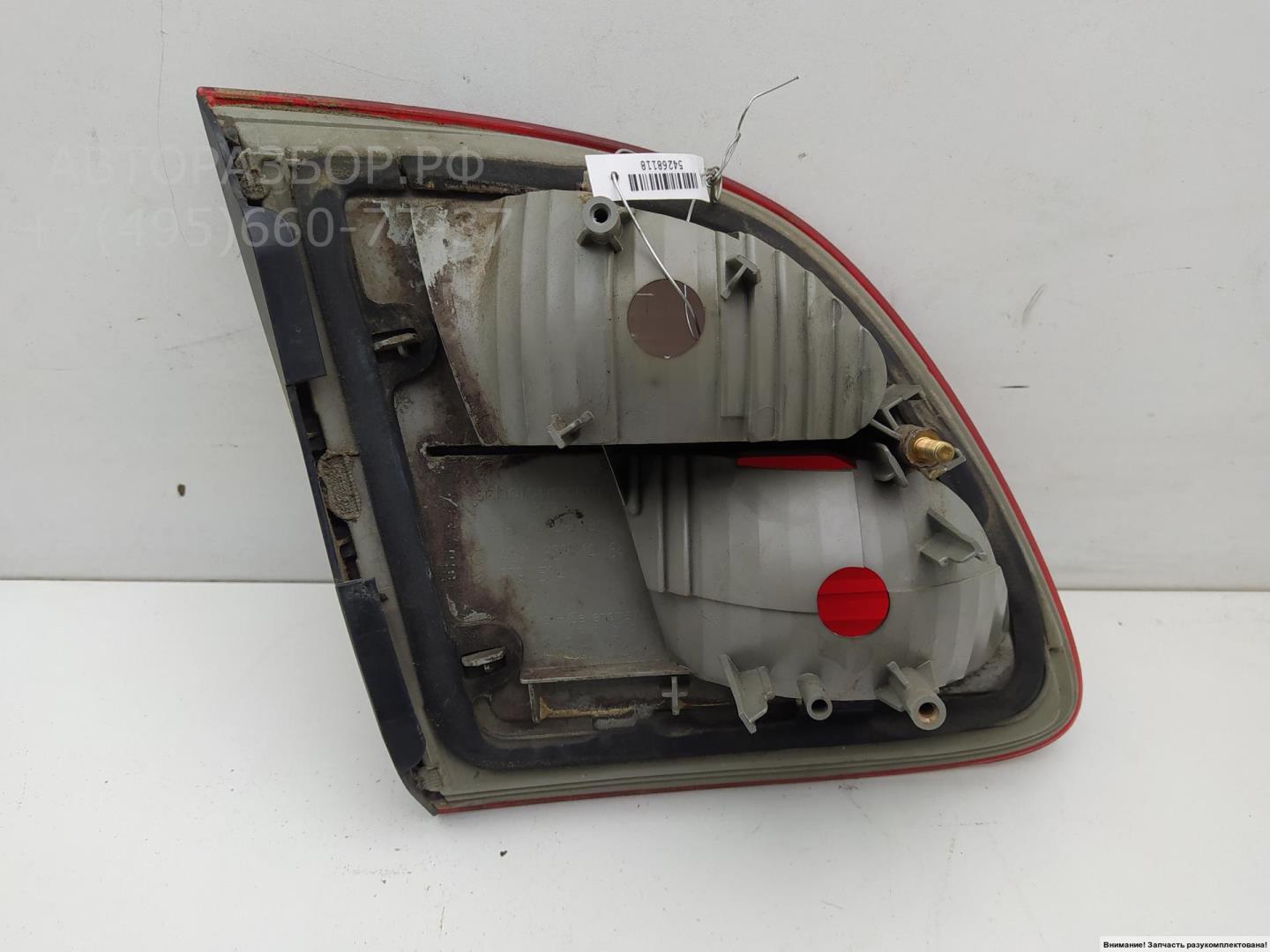 Фонарь задний внутренний правый