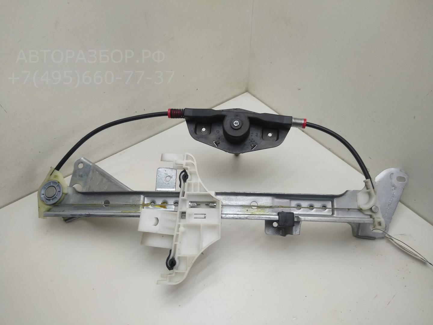 Стеклоподъемник механ. задний правый