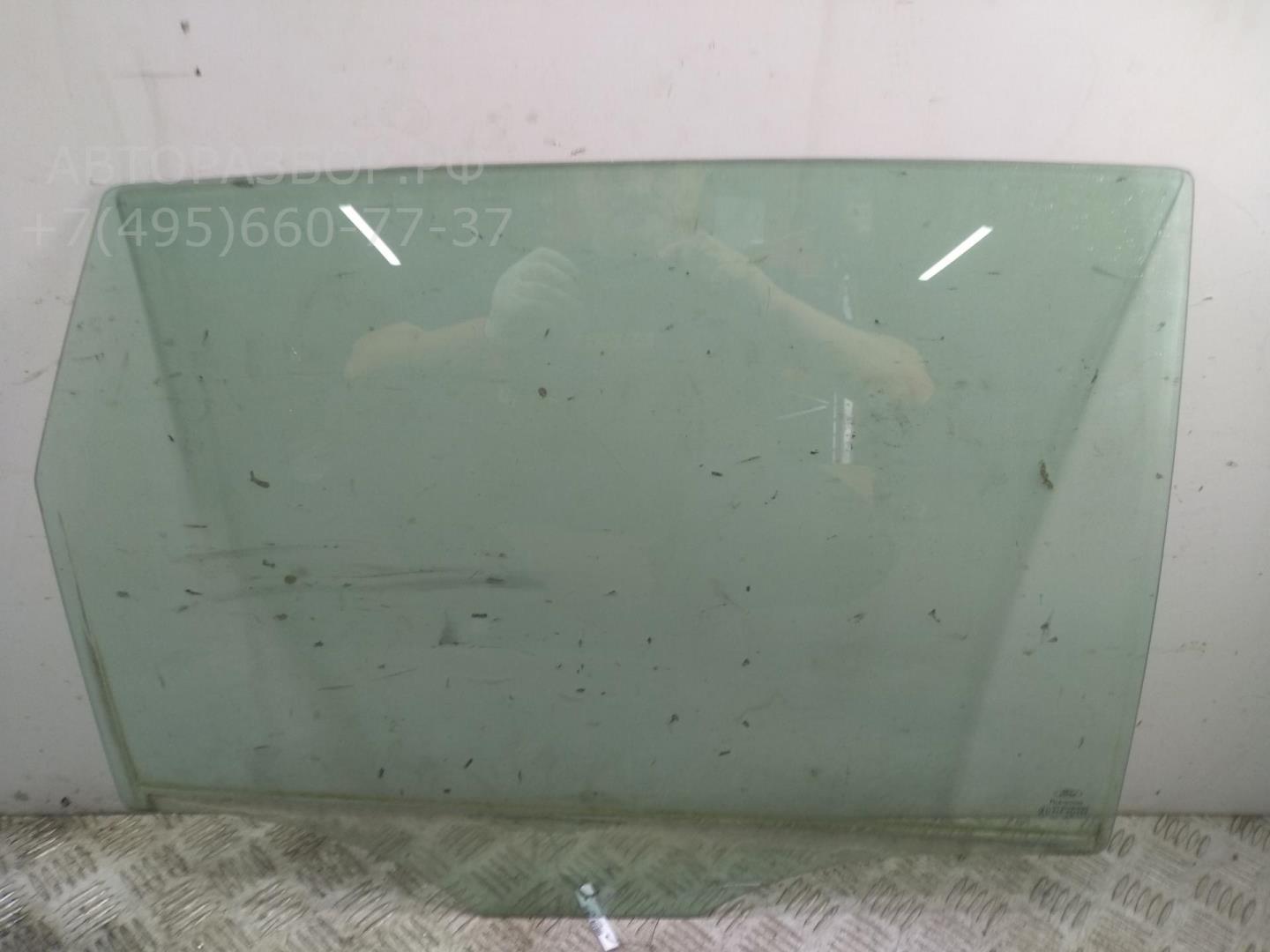 Стекло двери задней правой