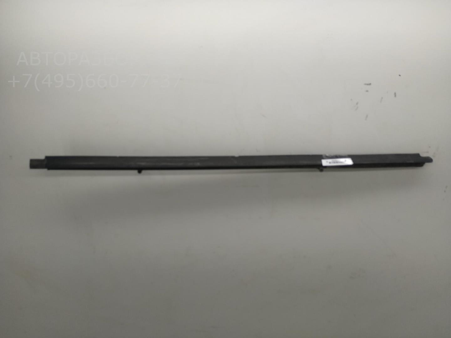 Накладка стекла заднего правого