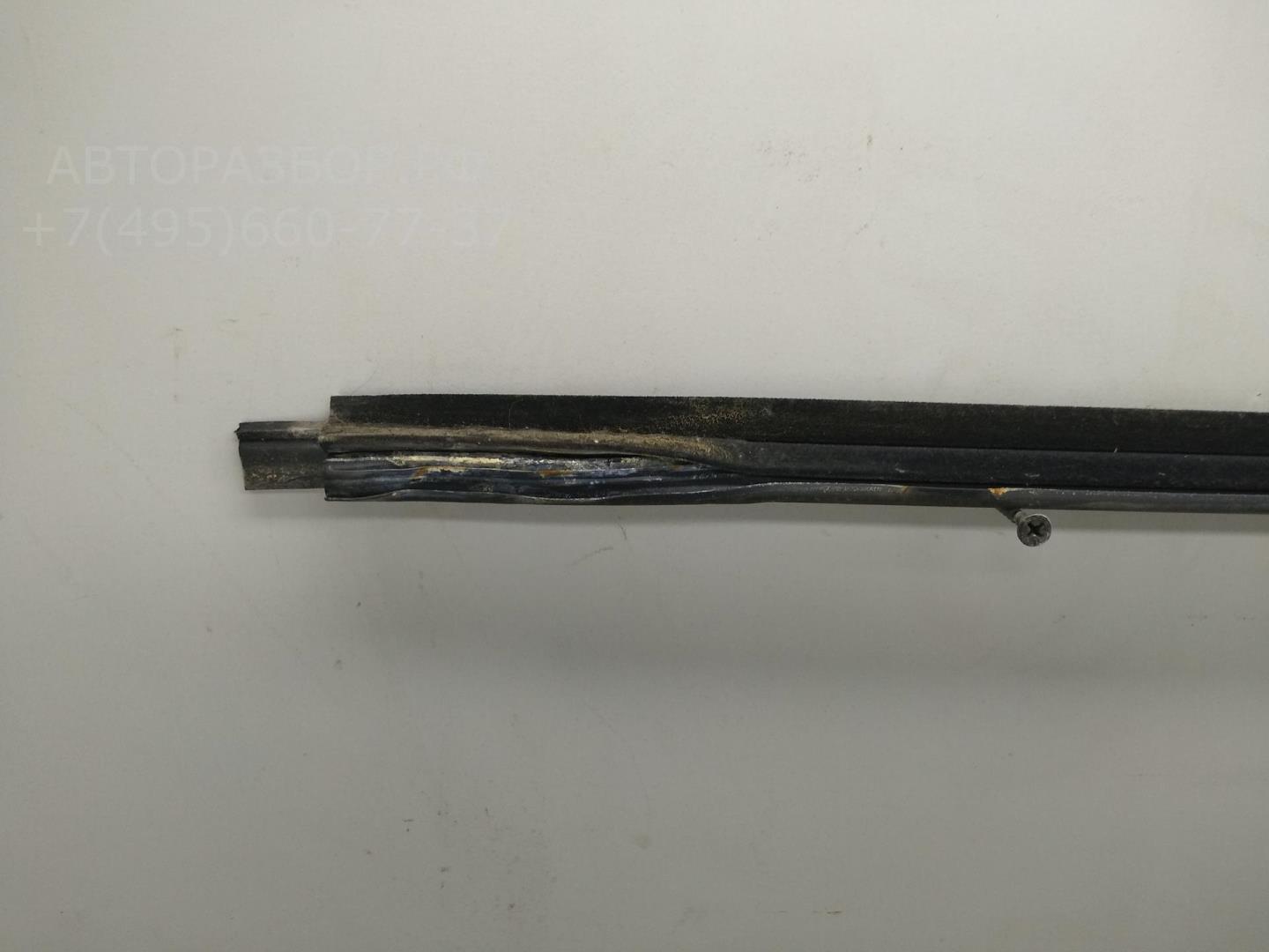 Накладка стекла заднего левого