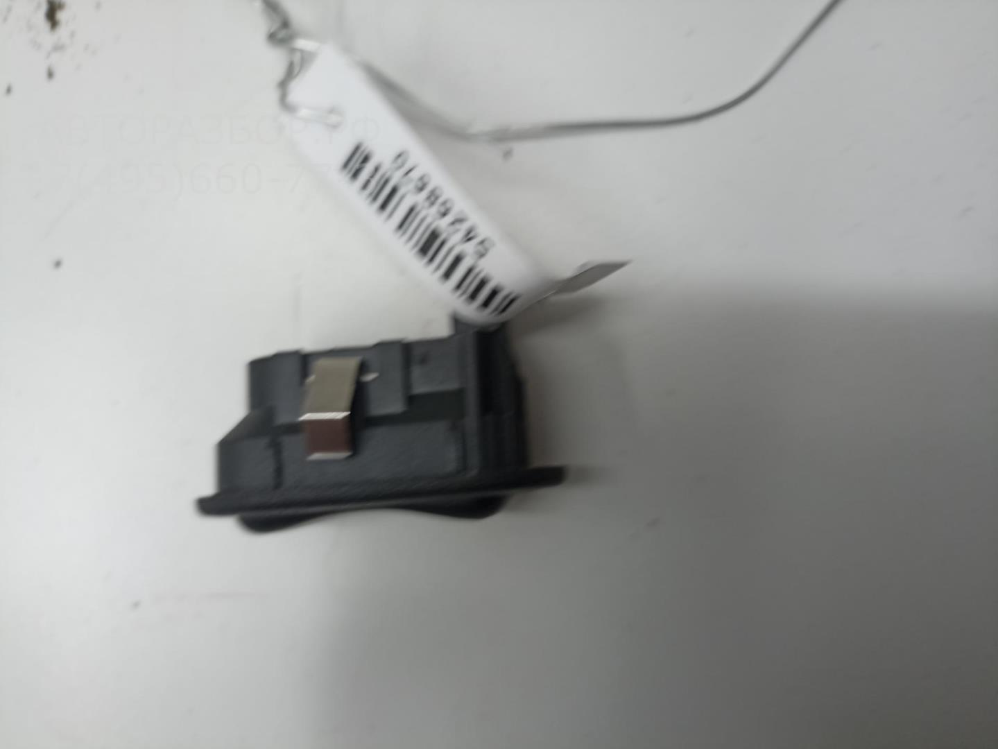 Кнопка стеклоподъемника