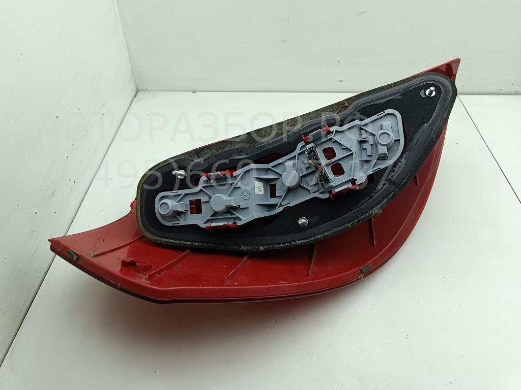 Фонарь задний правый