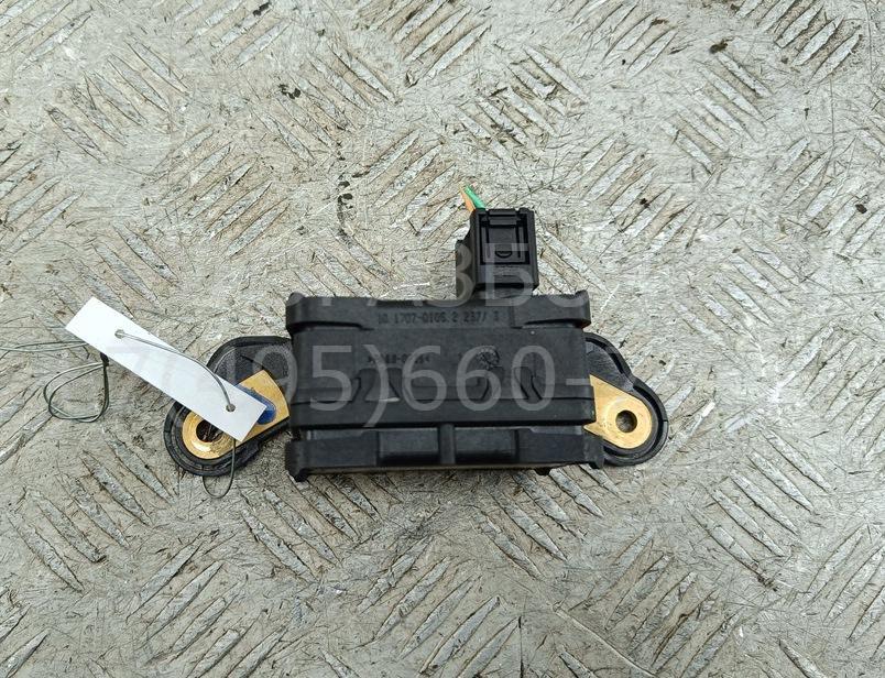 Датчик ускорения