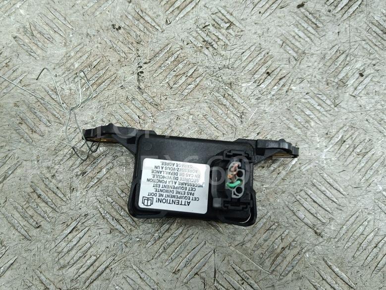 Датчик ускорения