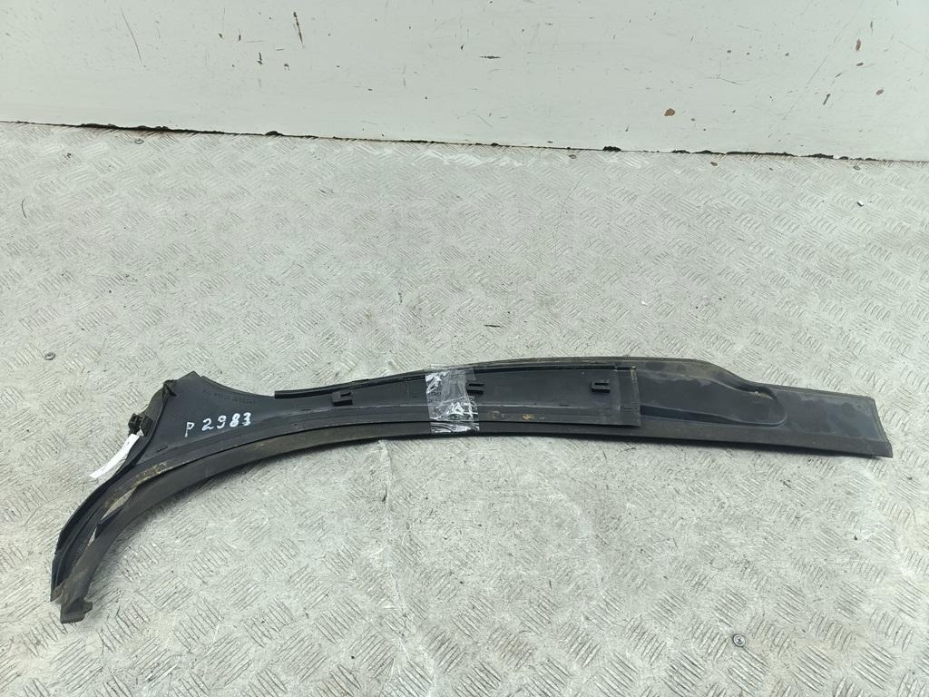 Решетка стеклоочистителей (Жабо)