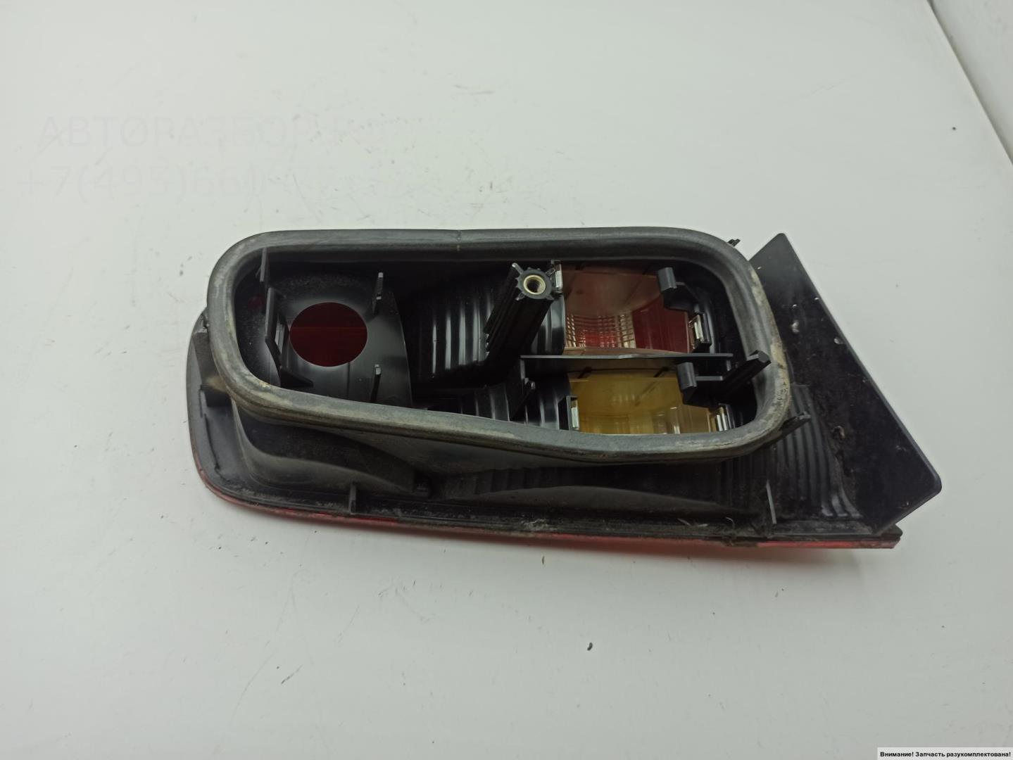 Фонарь задний внутренний правый