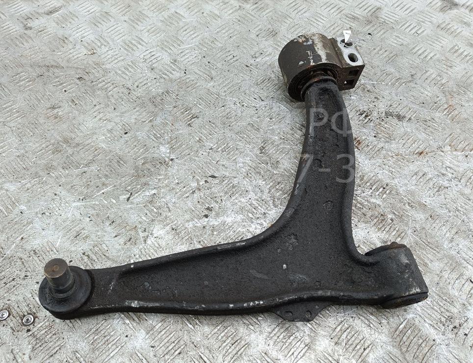 Рычаг передний левый