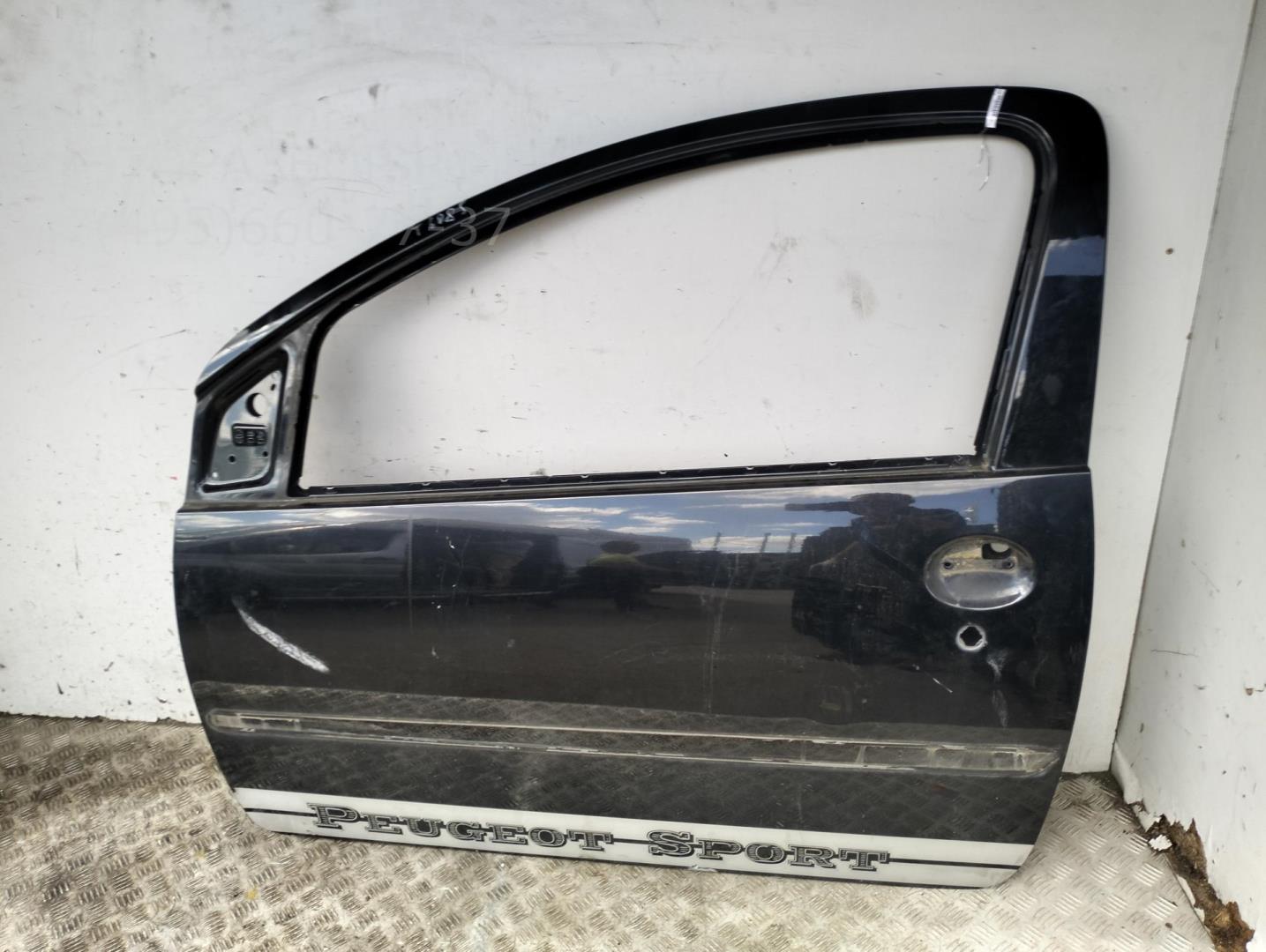 Дверь передняя левая