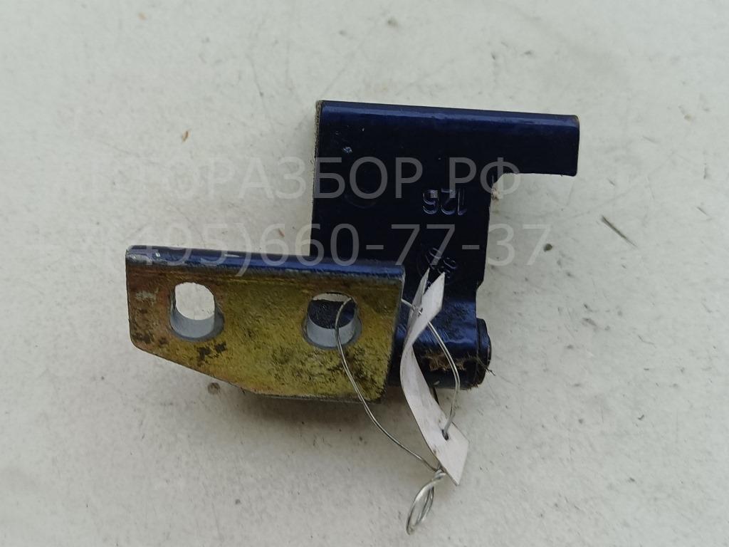 Петля двери