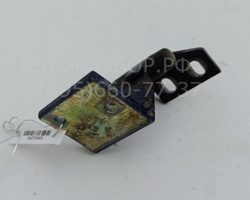 Петля двери