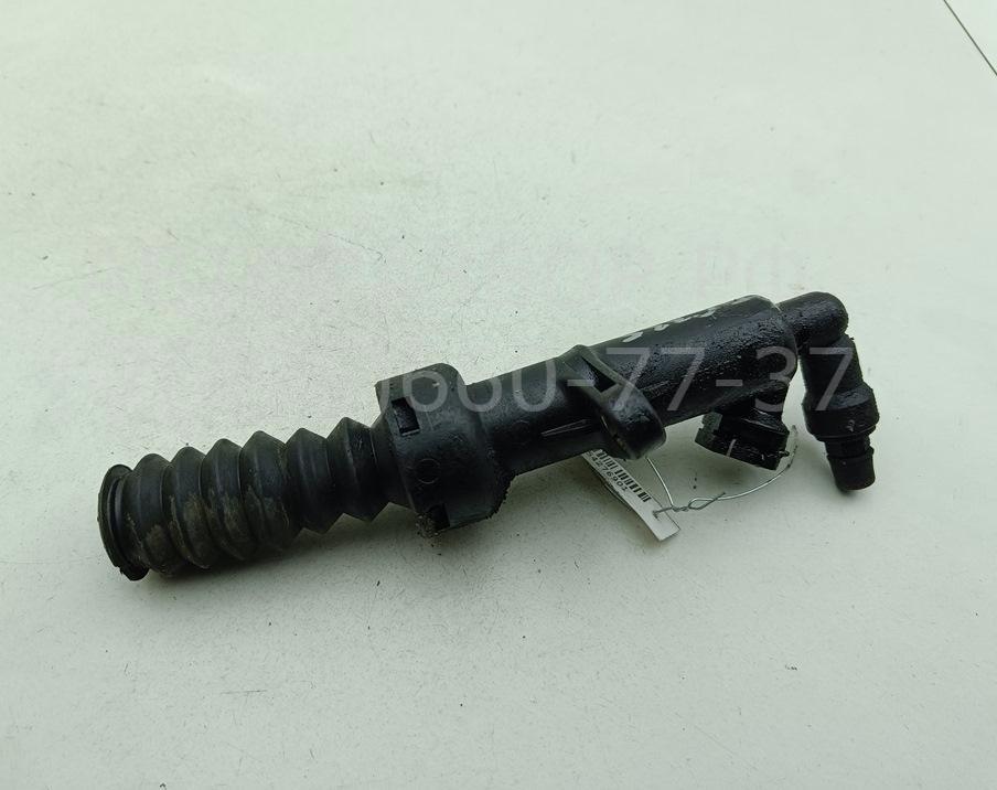 Цилиндр сцепления рабочий