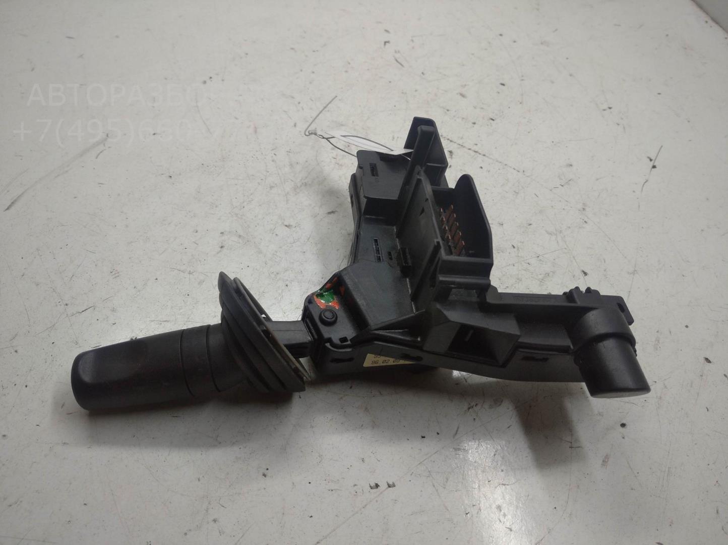 Переключатель поворотов подрулевой