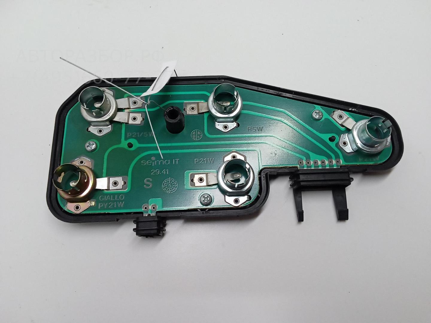 Плата заднего фонаря левого